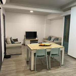 Cal Feliu - Piso Amplio En El Centro De , Reus España